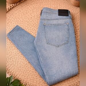 EXPRESS Women Jeans 36x32 |Light Wash Distressed Skinny Denim| Plus Size(16/18)